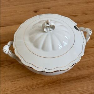 Empress collection by Bohemia Ceramic soup toureen white gold scalloped edge